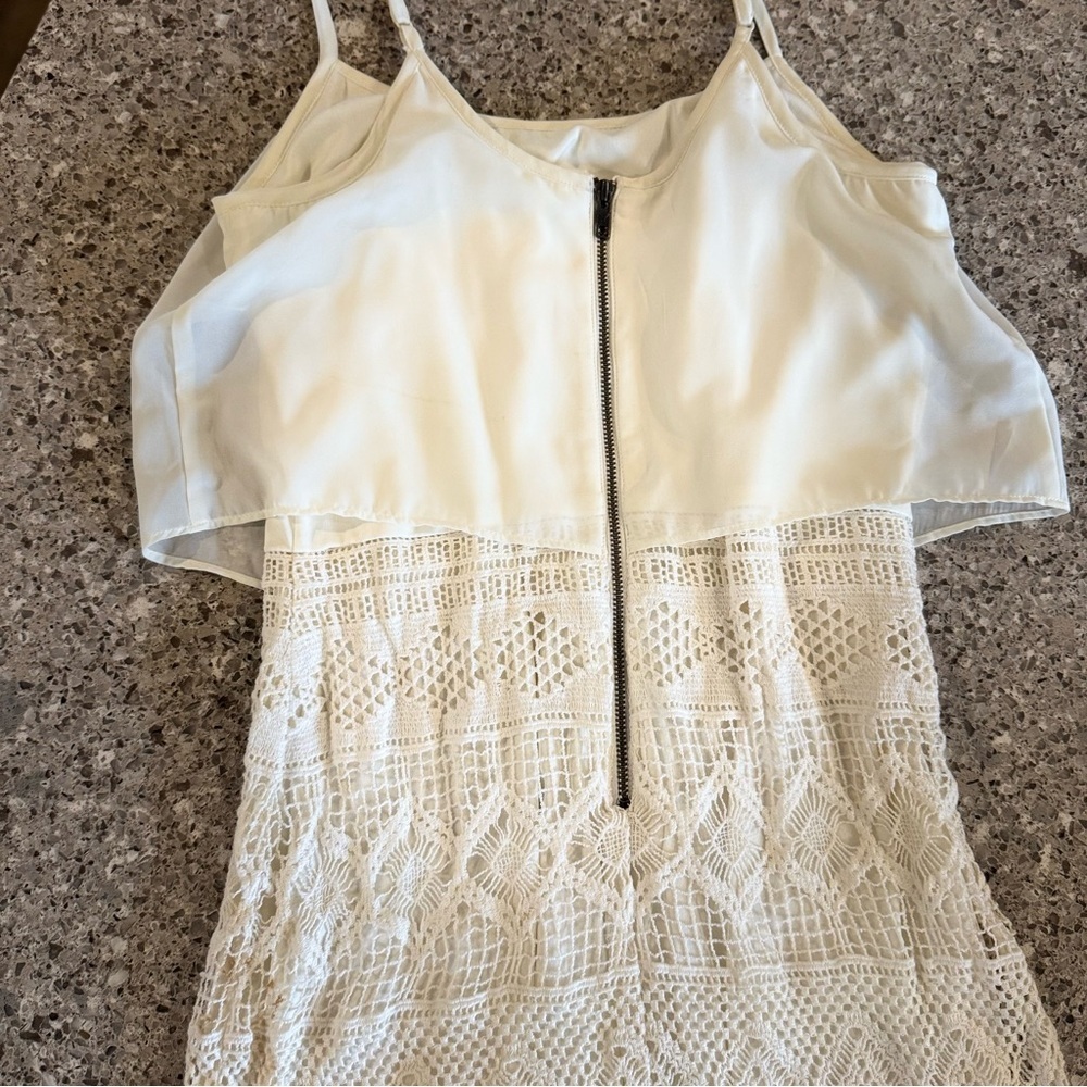 American Eagle Ivory Overlay Dress - Size 2 - Pre-Loved ⭐🤍 - Picture 3 of 13